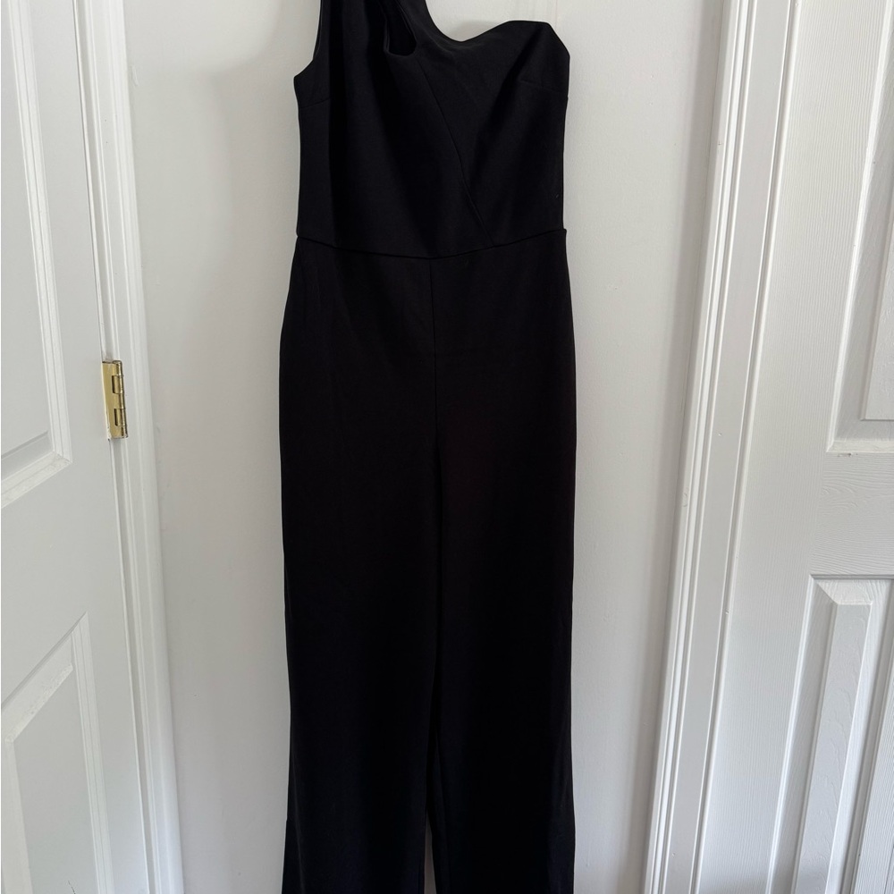 Elegant Black One-Shoulder Jumpsuit